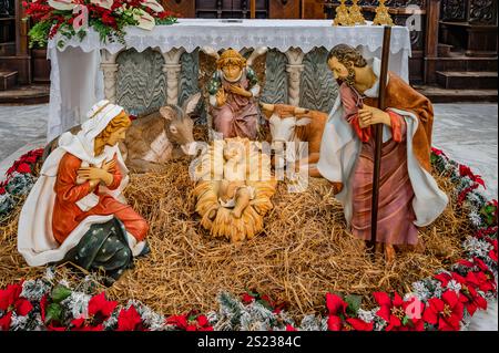 La Cattedrale di San Clemente è il principale luogo di culto della città di Teano, in Campania. Foto Stock