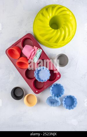 Assortimento di utensili per pasticceria in silicone Foto Stock