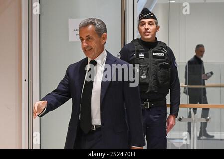 Parigi, Francia. 6 gennaio 2025. Julien Mattia/le Pictorium - affare finanziario libico nella campagna di Nicolas Sarkozy - 06/01/2025 - Francia/Ile-de-France (regione)/Parigi - arrivo dell'ex presidente Nicolas Sarkozy al TGI nel caso del finanziamento libico, a Parigi, 6 gennaio 2025. Crediti: LE PICTORIUM/Alamy Live News Foto Stock