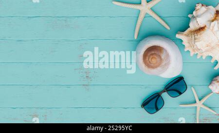 Spiaggia estiva concnepts Flat dispone di sfondi copyspace. rendering 3d. Foto Stock