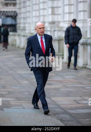 Londra, Regno Unito. 7 gennaio 2025. John Healey, Segretario della difesa arriva all'ufficio del gabinetto per la riunione del gabinetto credito: Richard Lincoln/Alamy Live News Foto Stock