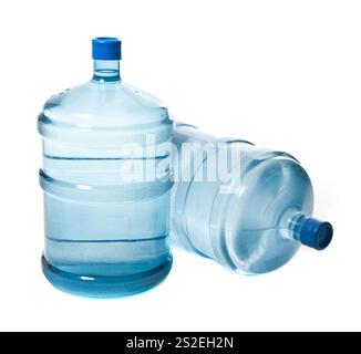 due grandi bottiglie di plastica per acqua potabile isolate su sfondo bianco Foto Stock