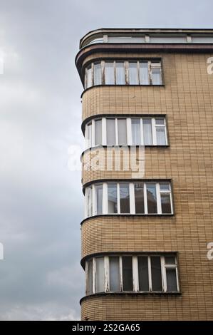 Edificio con angolo a forma rotonda, Praga Foto Stock