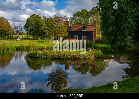 Lo stagno delle anatre Blackmore Essex Foto Stock
