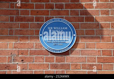 Targa blu Sir William Towle sul Derby Midland Hotel Foto Stock