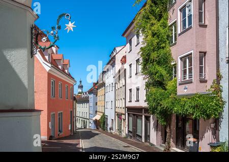 Landsberg am Lech, Germania - 6 agosto 2024: Landsberg am Lech è una pittoresca cittadina situata in Baviera, Germania. È conosciuta per la sua ricca storia e.. Foto Stock