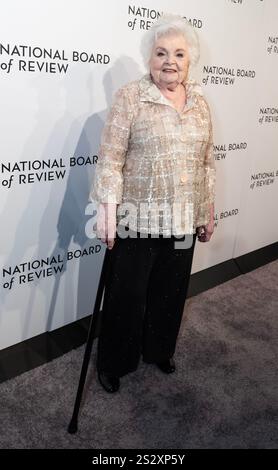 New York, NY, 07 gennaio 2025: June Squibb partecipa al Gala 2025 del National Board of Review Awards al Cipriani 42nd Street di New York il 7 gennaio 2025. Crediti: Lev Radin/Alamy Live News Foto Stock