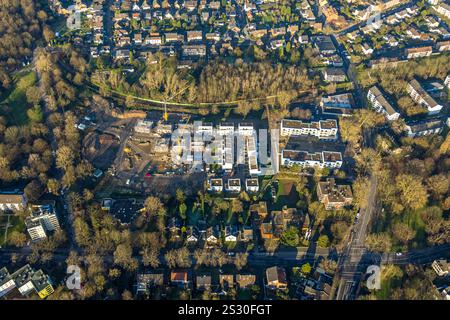 Luftbild, Zur Alten Ziegelei Neubau Wohngebiet an der Zechenbahn, Neues Wohnquartier zwischen Schwarzer Weg, Uettelsheimer Weg und Halener Straße, ehemaliger Sportplatz, Alt-Homberg, Duisburg, Ruhrgebiet, Nordrhein-Westfalen, Deutschland ACHTUNGxMINDESTHONORARx60xEURO *** Vista aerea, Zur Alten Ziegelei nuova zona residenziale an der Zechenbahn, nuova zona residenziale tra Schwarzer Weg, Uettelsheimer Weg e Halener Straße, ex campo sportivo, Alt Homberg, Duisburg, zona Ruhr, Renania settentrionale-Vestfalia, Germania ACHTUNGxMINDESTHONORARx60xEURO Foto Stock