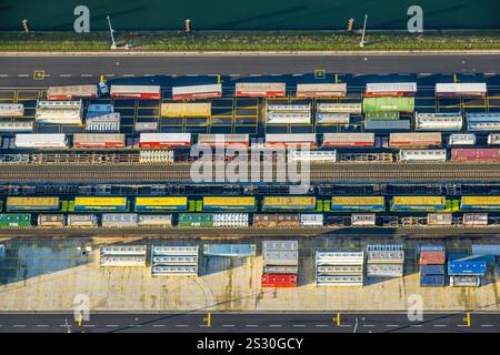 Luftbild, Hafen Duisburg duisport, Hafengebiet Containerterminal Kohleninsel, Ruhrort, Duisburg, Ruhrgebiet, Nordrhein-Westfalen, Deutschland ACHTUNGxMINDESTHONORARx60xEURO *** Vista aerea, porto di Duisburg duisport, area portuale terminal container Kohleninsel, Ruhrort, Duisburg, zona della Ruhr, Renania settentrionale-Vestfalia, Germania ATTENTIONxMINDESTHONORARx60xEURO Foto Stock