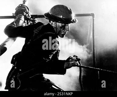 GLI INCENDI SONO STATI INIZIATI DOCUMENTARIO DI HUMPHREY JENNINGS REALIZZATO DALLA CROWN FILM UNIT data: 1943 Foto Stock