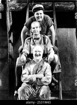 VECCHIE OSSA DEL FIUME DALL'ALTO AL BASSO: GRAHAM MOFFAT, WILL HAY, MOORE MARRIOT data: 1938 Foto Stock