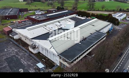 Welkenraedt, Belgio. 9 gennaio 2025. Immagine aerea dello stabilimento Hexcel Corporation a Welkenraedt, in foto giovedì 9 gennaio 2025. Il leader mondiale nella tecnologia avanzata dei materiali compositi leggeri ha annunciato l'intenzione di chiudere il suo stabilimento di Welkenraedt, dove lavorano 109 persone. BELGA PHOTO ERIC LALMAND credito: Belga News Agency/Alamy Live News Foto Stock