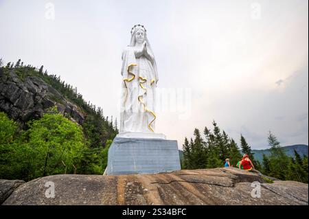 Statua di nostra Signora di Saguenay a Trinite cape, Parco Nazionale di Saguenay, distretto Riviere-eternita, Provincia del Quebec, Canada, Nord America Foto Stock