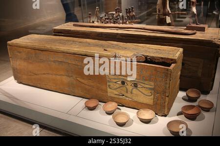 Bara di legno. 1° periodo intermedio - Regno medio. Dinastia XI-XII (c. 2050-1947). Tomba di shemes. Da Asyut. Museo Egizio di Torino. Italia. Foto Stock