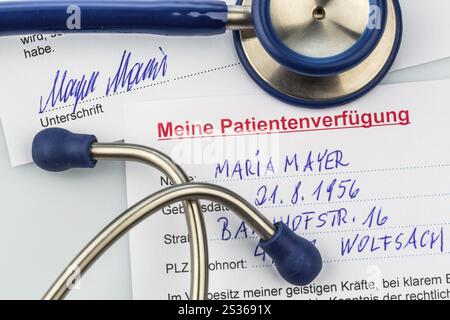 Un testamento vivo in tedesco. Istruzioni per il medico o l'ospedale in caso di malattia terminale Foto Stock