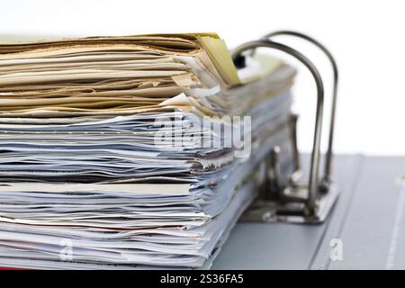 Una cartella con documenti e documenti. Conservazione dei contratti. Austria Foto Stock