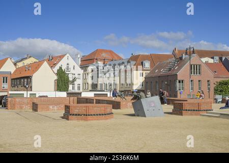 Mura fondatrici dell'ex chiesa di Santa Maria, chiesa di Santa Maria, centro storico, Wismar, Meclemburgo-Pomerania occidentale, Germania, Europa Foto Stock
