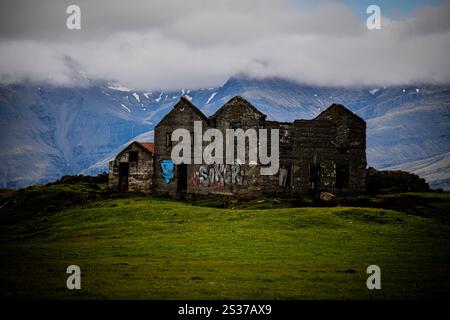 Casa abbandonata in Islanda, circonvallazione Foto Stock