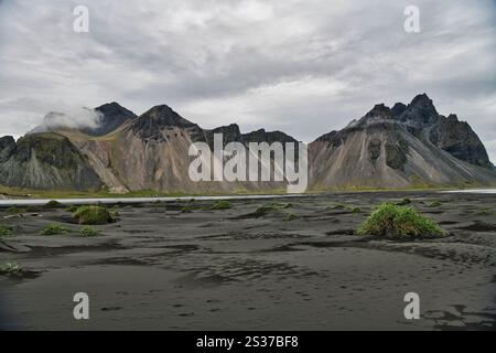 Vestrahorn, montagna islandese Foto Stock