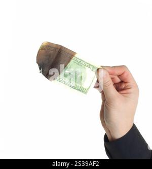 bruciare cento dollari isolati su sfondo bianco. bruciando cento dollari Foto Stock