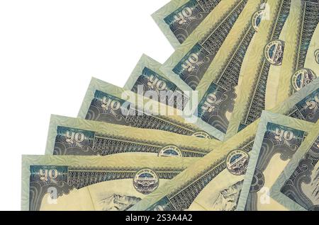 50 rupie nepalesi banconote si trovano in ordine diverso isolato su bianco. Concetto di banca locale o di creazione di denaro. Banner di sfondo aziendale. 50 nepalese Foto Stock