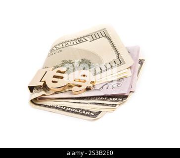 dollaro con clip dorata isolata su sfondo bianco. dollaro con clip dorata Foto Stock