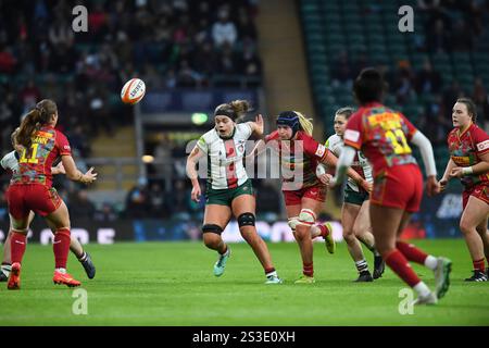 Charlotte Fray dei Leicester Tigers e Sarah Bonar degli Harlequins in azione durante il Premiership Women's Rugby match tra Harlequins e Leicester Foto Stock