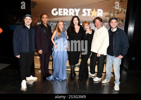 Max Wolter, Noah Tinwa, caro Cult, Franziska Annekonstans Winkler, Andrea Sawatzki, Sascha Nathan e Tom Gronau beim Special Screening der Comedy-Ser Foto Stock