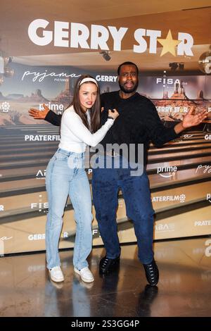 Proiezione speciale - Gerry Star - der schlechteste beste Produzent aller Zeiten Ceci chuh und Victor Ben Otekpen beim proiezione speciale Gerry Star - der schlechteste beste Produzent aller Zeiten im AchtBerlin AM 09.01.2025 a Berlino. *** Special Screening Gerry Star il peggior miglior produttore di tutti i tempi Ceci chuh e Victor Ben Otekpen alla Special Screening Gerry Star il peggior miglior produttore di tutti i tempi ad AchtBerlin il 09 01 2025 a Berlino Copyright: XEventpressxKochanx Foto Stock