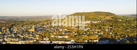 Vista sulla città con St Annenkirche e Poehlberg, Annaberg-Buchholz, Sassonia, Germania, Europa Foto Stock
