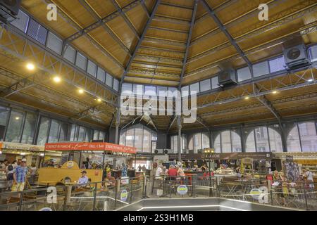Market Hall, Albi, dipartimento Tarn, Francia, Europa Foto Stock