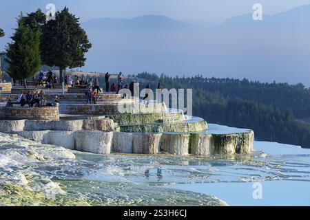 Terrazze sinterizzate di Pamukkale in Turchia Foto Stock