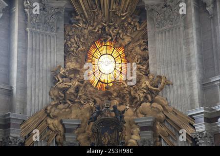 La Cathedra Petri e Gloria del Bernini, la Basilica di San Pietro, Roma, Italia Roma, Italia, Europa Foto Stock