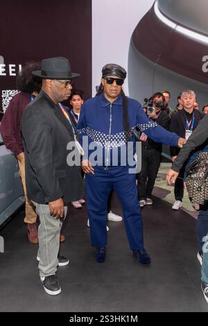 Las Vegas, Stati Uniti. 9 gennaio 2025. Stevie Wonder avvistata al Consumer Electronics Show 2025, Las Vegas Convention Center, Las Vegas, Nevada, 9 gennaio 2025 Credit: Eugene Powers/Alamy Live News Foto Stock