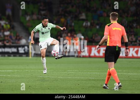 MELBOURNE, AUSTRALIA. 10 gennaio 2025. Nella foto: Il difensore del Western United Tomoki Imai durante la partita del 13° turno di Lega ISUZU, Melbourne Victory vs Western United all'AAMI Park di Melbourne, Australia il 10 gennaio 2025. Crediti: Karl Phillipson / Alamy Live News Foto Stock