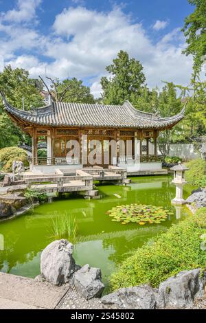 Chinesischer Garten, Qingyin Garten der schönen Melodie, Birkenwaldstraße, Stoccarda, Baden-Württemberg, Deutschland *** Chinese Garden, Qingyin Garden of Beautiful Melody, Birkenwaldstraße, Stoccarda, Baden Württemberg, Germania Foto Stock