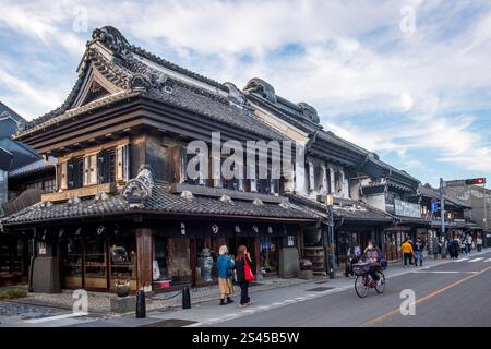 Architettura del periodo Edo a Kawagoe - via Kurazukuri, Kurazukuri no Machinami - il quartiere del magazzino Foto Stock