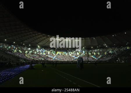 Roma, Italia. 10 gennaio 2025. Tifosi del SS Lazio durante la partita di serie A Enilive tra SS Lazio e Como 1907 allo Stadio Olimpico il 10 gennaio 2025 a Roma. Crediti: Giuseppe Maffia/Alamy Live News Foto Stock