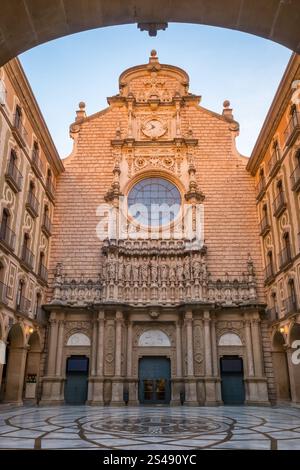 Ingresso alla Basilica di Montserra, Catalogna, Spagna Foto Stock