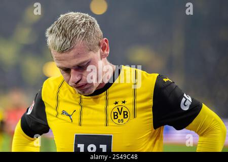 Dortmund, Germania. 10 gennaio 2025. Dortmund, Germania, 10 gennaio 2025: Julian Ryerson (26 Dortmund) durante la partita di calcio 1.Bundesliga tra Borussia Dortmund e Bayer 04 Leverkusen al Signal Iduna Park di Dortmund, Germania Philipp Kresnik (Philipp Kresnik/SPP) credito: SPP Sport Press Photo. /Alamy Live News Foto Stock