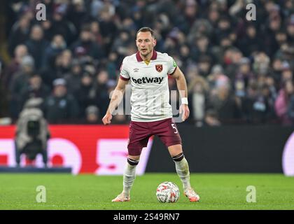 Birmingham, Regno Unito. 10 gennaio 2025. Vladimír Coufal del West Ham United durante la partita di fa Cup al Villa Park di Birmingham. Il credito per immagini dovrebbe essere: Cody Froggatt/Sportimage Credit: Sportimage Ltd/Alamy Live News Foto Stock