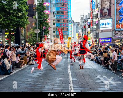 Shinjuku Street Festival a luglio, Tokyo, Giappone Foto Stock