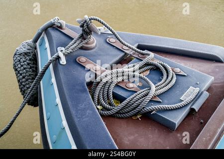 Fiocco e corda smerigliati in primo piano. Oxfordshire, Inghilterra Foto Stock