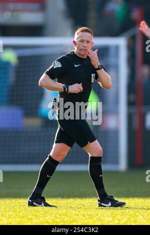 Rotherham, Regno Unito. 11 gennaio 2025. L'arbitro Alan Young durante la partita tra Rotherham United FC e Bolton Wanderers FC EFL League 1 all'Aesseal New York Stadium, Rotherham, Inghilterra, Regno Unito l'11 gennaio 2025 Credit: Phil Duncan/Every Second Media Credit: Every Second Media/Alamy Live News Foto Stock