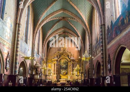 Chiesa interna di San Nicola, stile architettonico gotico meridionale, San Cipriano, Tolosa, alta Garonna, Occitania, Francia Foto Stock