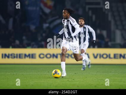 Torino, Italia. 11 gennaio 2025. Samuel Mbangula della Juventus FC durante la stagione italiana di serie A 2024/25, partita di calcio tra Torino FC e Juventus FC l'11 gennaio 2025 allo Stadio Olimpico "grande Torino", Torino. Crediti: Nderim Kaceli/Alamy Live News Foto Stock