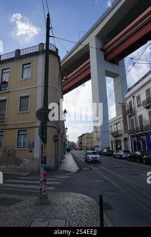 Lisbona, Portogallo: Stabilimento LX al mattino presto soleggiato Foto Stock