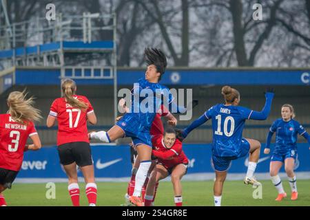 Kingston, Regno Unito. 12 gennaio 2025. Mayra Ramirez (7 Chelsea) in azione durante la partita di Adobe Womens fa Cup tra Chelsea e Charlton Athletic a Kingsmeadow. (Tom Phillips/SPP) credito: Foto SPP Sport Press. /Alamy Live News Foto Stock