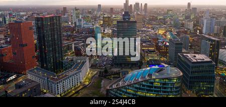 Immagine aerea panoramica dello skyline di Manchester Foto Stock