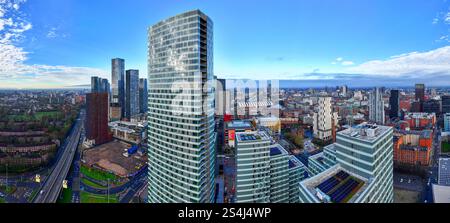 Immagine aerea sullo sviluppo di Square Gardens a Manchester nel Regno Unito Foto Stock